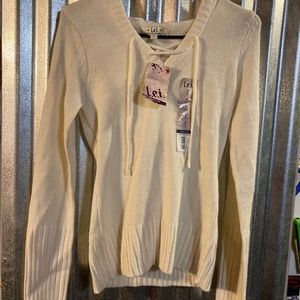 LEI small white sweater
